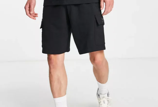 Comment porter le short cargo pour homme selon sa morphologie ?