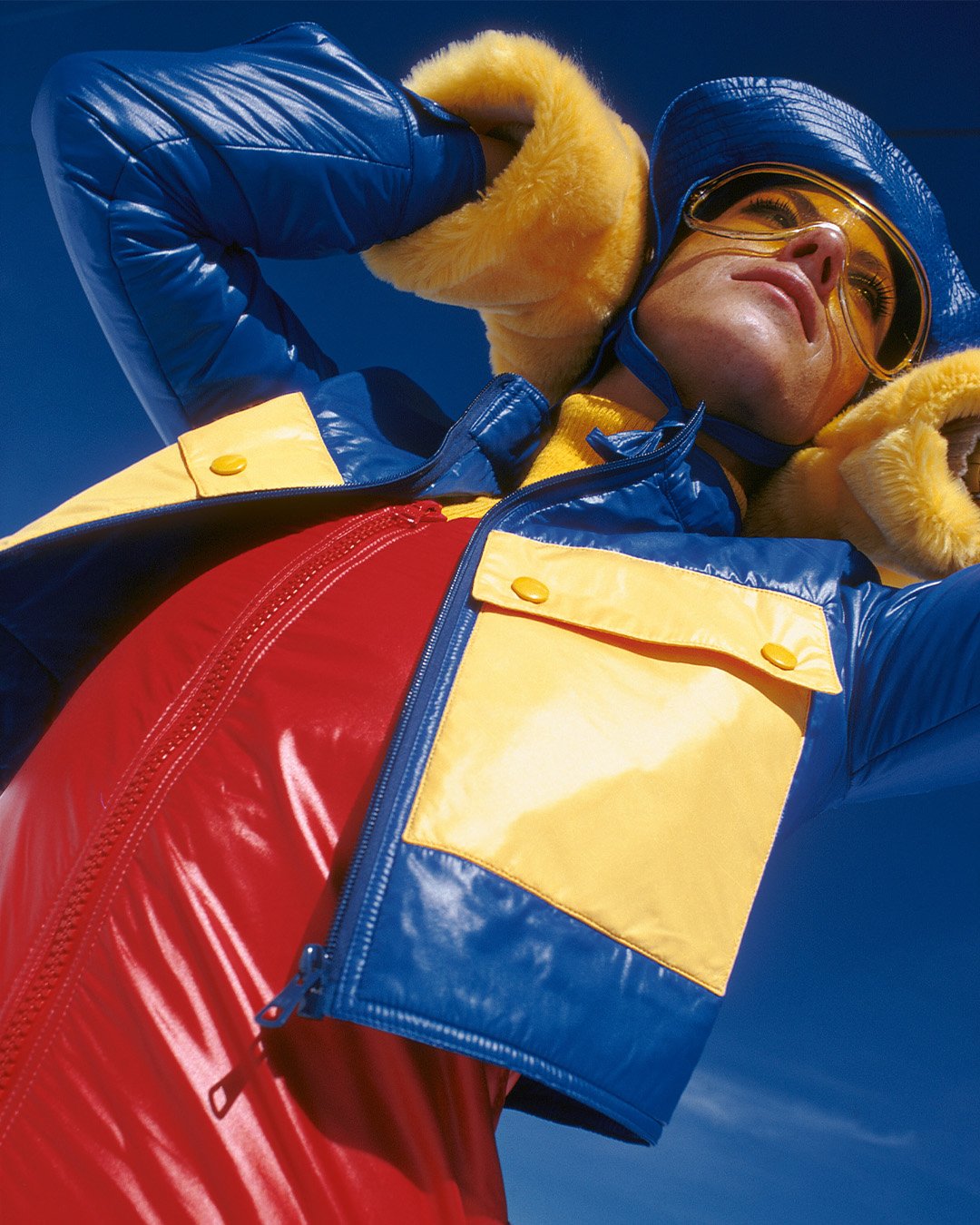 Affiche de l'exposition La mode en mouvement #3 du Palais Galliera - avis Modalova
