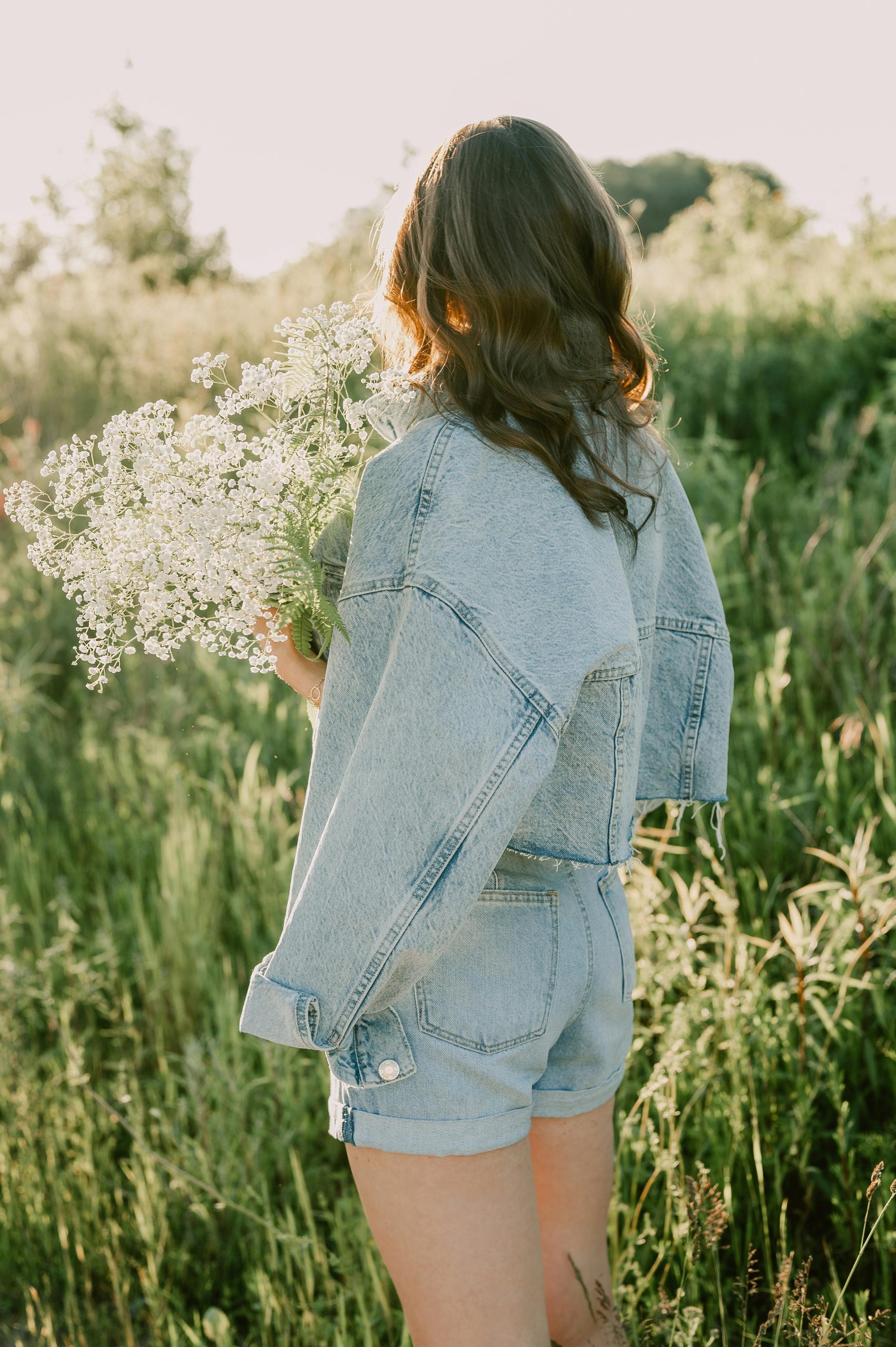 Les nouvelles regles pour porter la veste en ete Modalova scaled