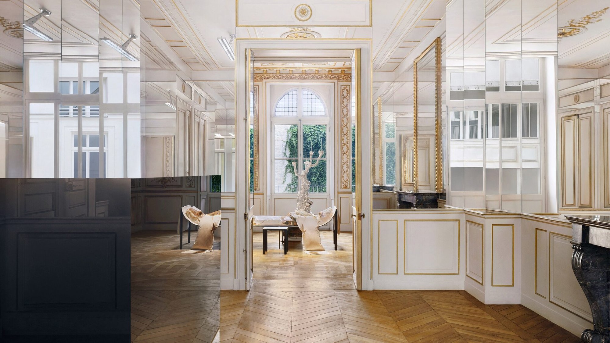 Acne Studios : Une Nouvelle Adresse Parisienne au Luxe Épuré 1 acne studios une nouvelle adresse parisienne au luxe pur modalova