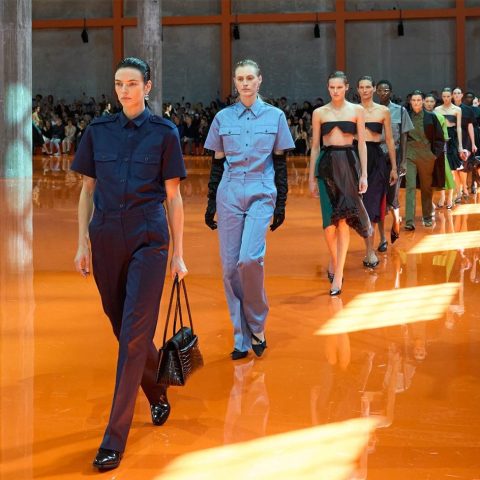 prada llgance libre de la culture contemporaine modalova